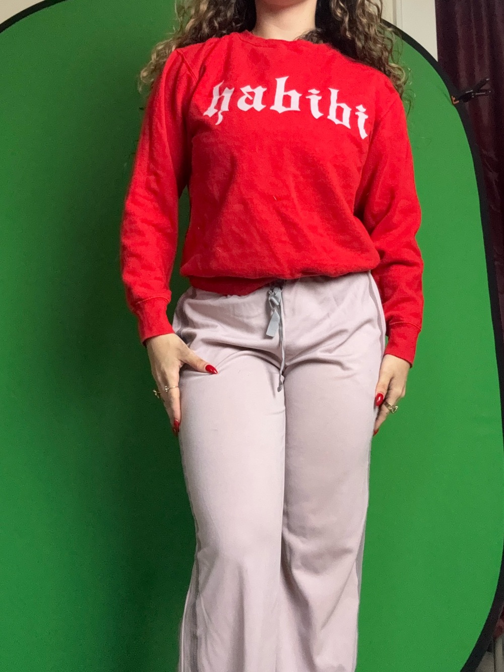 Red "habibi" Graphic Sweatshirt